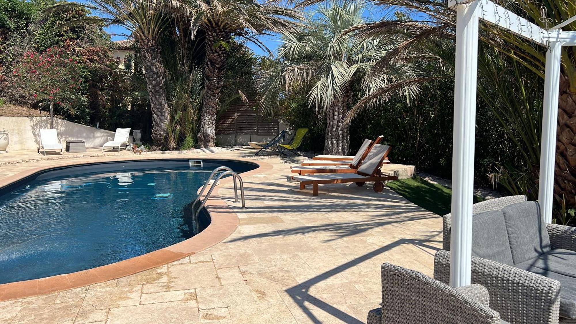 L'Oasis-Les Issambres Bed & Breakfast Eksteriør bilde